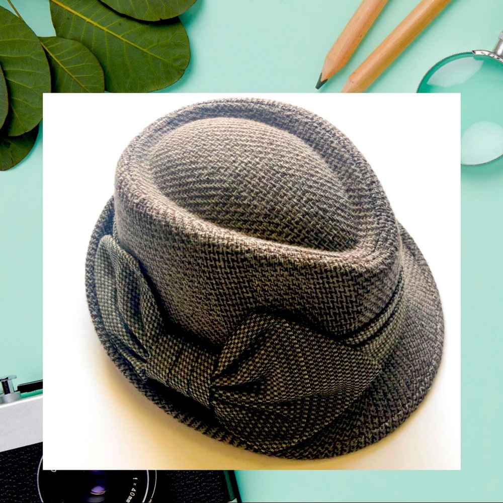 Brown hat